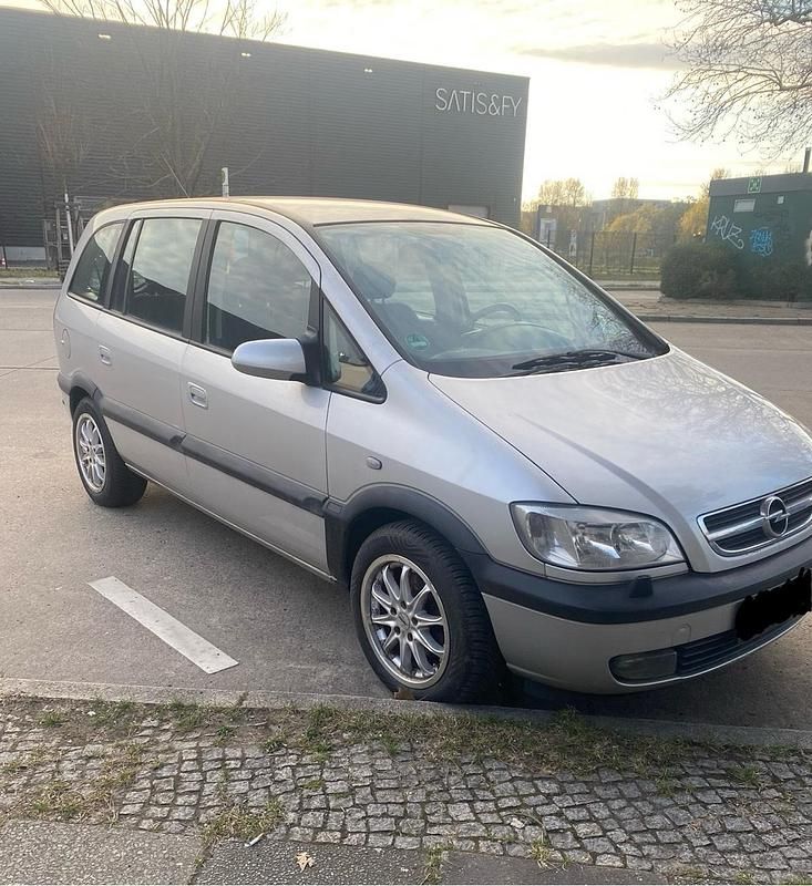 Gebraucht Opel Zafira 125 PS (91 kW) 2004 Silber Van / Kleinbus