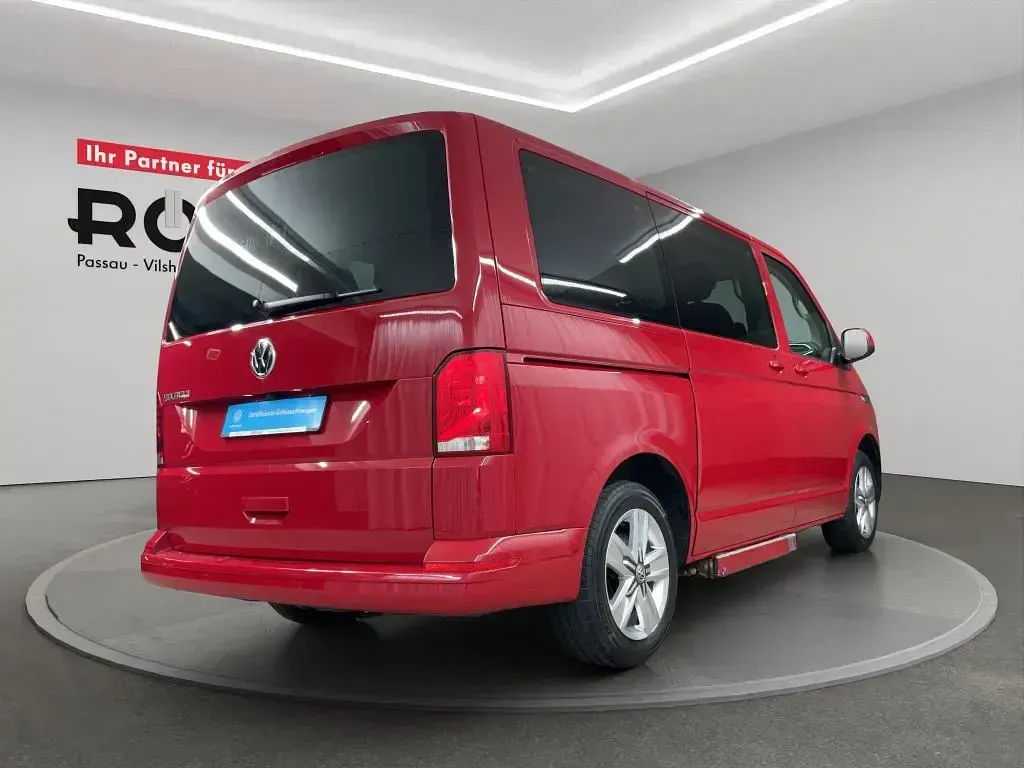 Gebraucht VW Multivan Comfortline 150 PS (110 kW) 2021 Kirschrot Van / Kleinbus