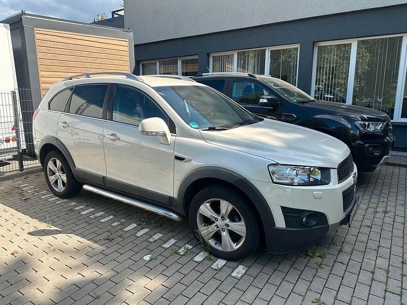 Weiß Gebraucht 2012 Chevrolet Captiva LTZ SUV | 5.350 € (Fairer Preis) - Bild 1/4