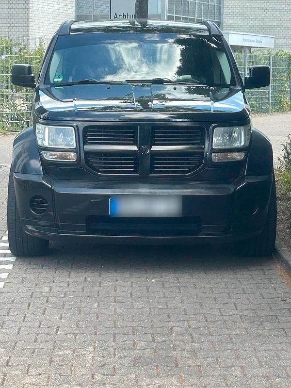 Schwarz Gebraucht 2007 Dodge Nitro SUV | 6.500 € - Bild 1/4