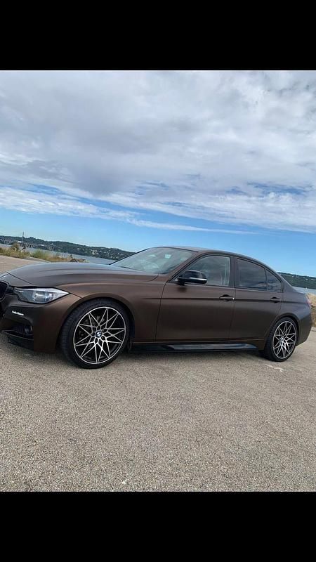 Schwarz Gebraucht 2012 BMW 316 Limousine | 9.500 € (Etwas zu teuer) - Bild 1/4