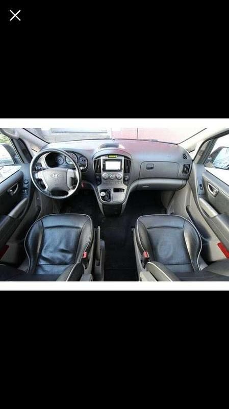 Gebraucht Hyundai H-1 170 PS (125 kW) 2011 Schwarz Van / Kleinbus