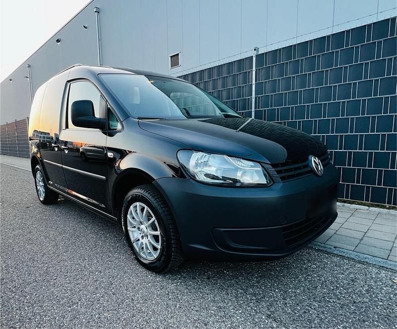 Gebraucht VW Caddy 74 PS (54 kW) 2013 Schwarz Van / Kleinbus
