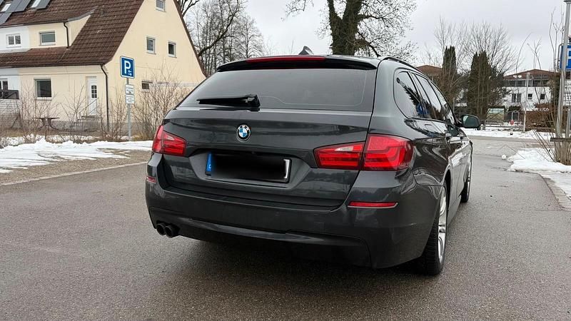 Gebraucht BMW 525 M Sport 218 PS (160 kW) 2012 Schwarz Kombi