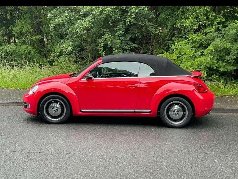 Gebraucht VW Beetle Cabriolet Design 140 PS (102 kW) 2014 Rot Cabrio