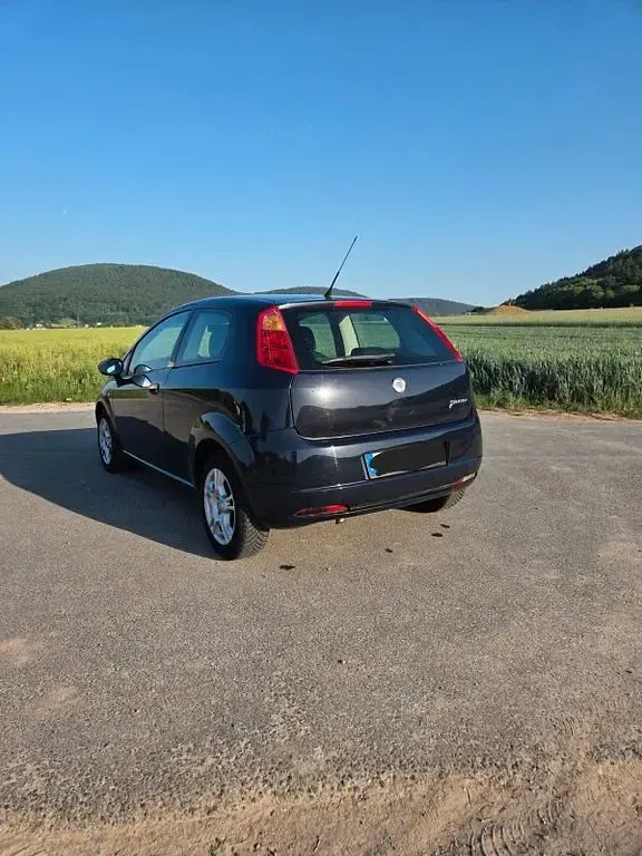 Gebraucht Fiat Punto Dynamic 65 PS (47 kW) 2009 Blau Kleinwagen
