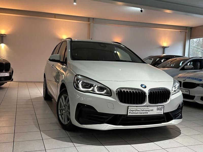 Gebraucht BMW 218 Performance 150 PS (110 kW) 2019 Weiß Kombi