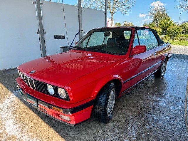 Rot Gebraucht 1990 BMW 318 Cabriolet Sport Line Cabrio | 9.799 € - Bild 1/4
