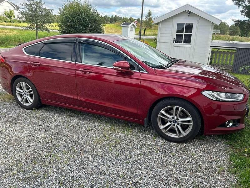 Rot Gebraucht 2016 Ford Mondeo Titanium Limousine | 11.550 € (Guter Preis) - Bild 1/4