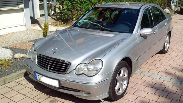 Gebraucht Mercedes C240 170 PS (125 kW) 2000 Silber metallic Limousine