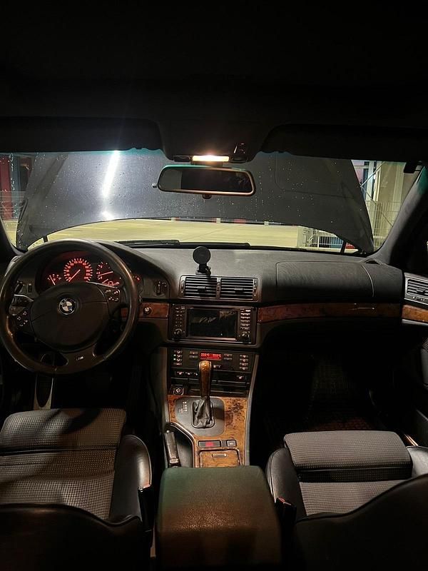 Gebraucht BMW 525 192 PS (141 kW) 2001 Schwarz Kombi