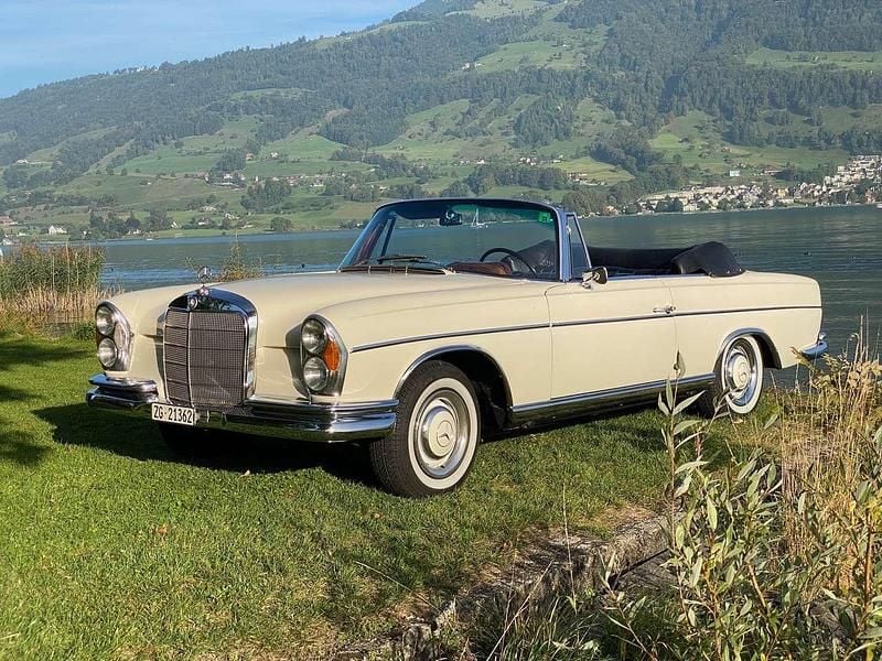 Weiß Gebraucht 1967 Mercedes 250 SE Cabrio | 98.000 € - Bild 1/4