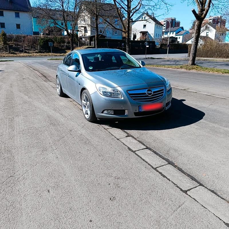 Gebraucht Opel Insignia 140 PS (102 kW) 2009 Silber Limousine