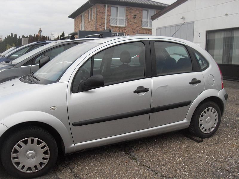 Gebraucht Citroën C3 64 PS (47 kW) 2008 Grau Kleinwagen