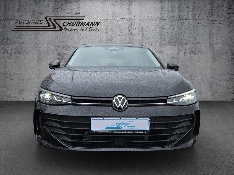 Neu VW Passat 150 PS (110 kW) 2026 Schwarz Kombi