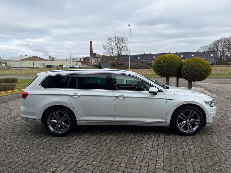 Gebraucht VW Passat GTE 156 PS (114 kW) 2016 Weiß Kombi