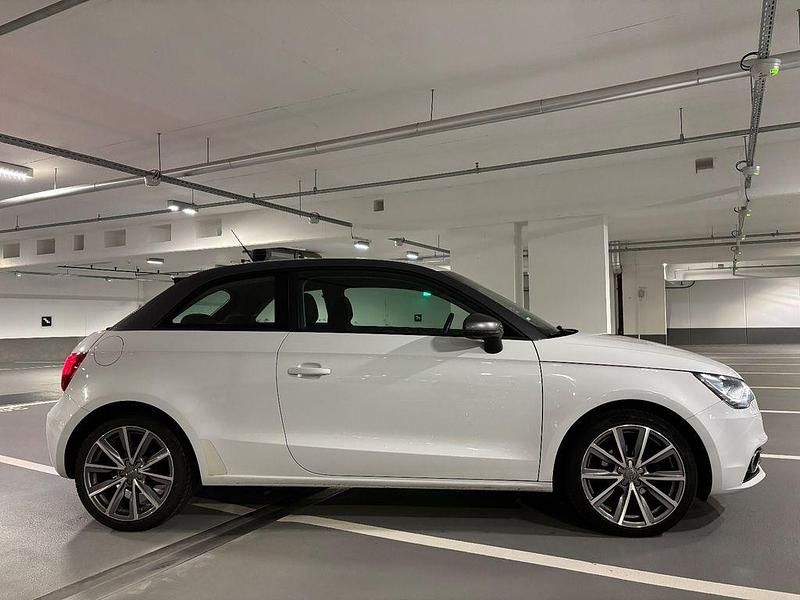 Gebraucht Audi A1 Design 90 PS (66 kW) 2012 Weiß Kleinwagen
