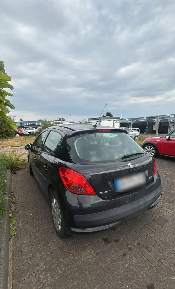 Gebraucht Peugeot 207 73 PS (53 kW) 2007 Schwarz Limousine