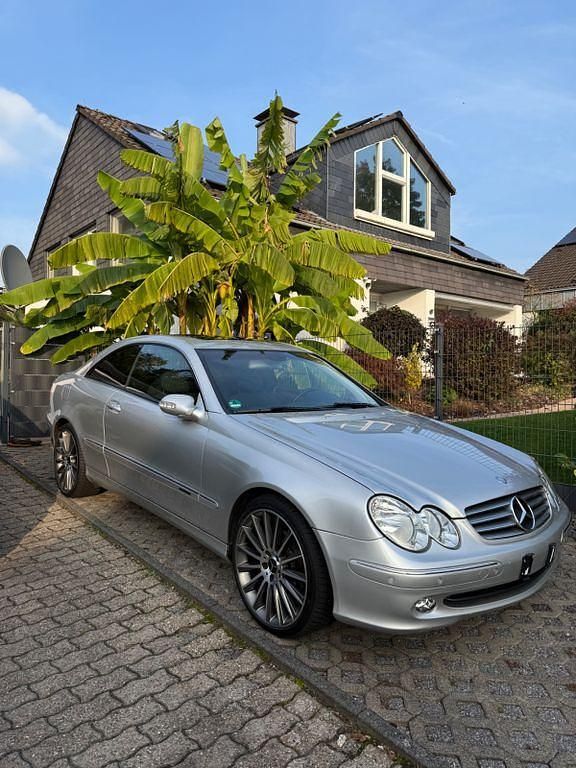 Silber Gebraucht 2002 Mercedes CLK200 Elegance Coupé | 8.500 € (Teuer) - Bild 1/4