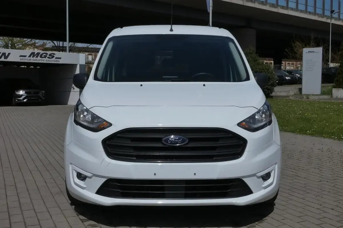Gebraucht Ford Transit Trend 101 PS (74 kW) 2023 Weiß Kombi