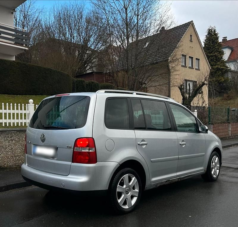 Gebraucht VW Touran 105 PS (77 kW) 2003 Silber Van / Kleinbus