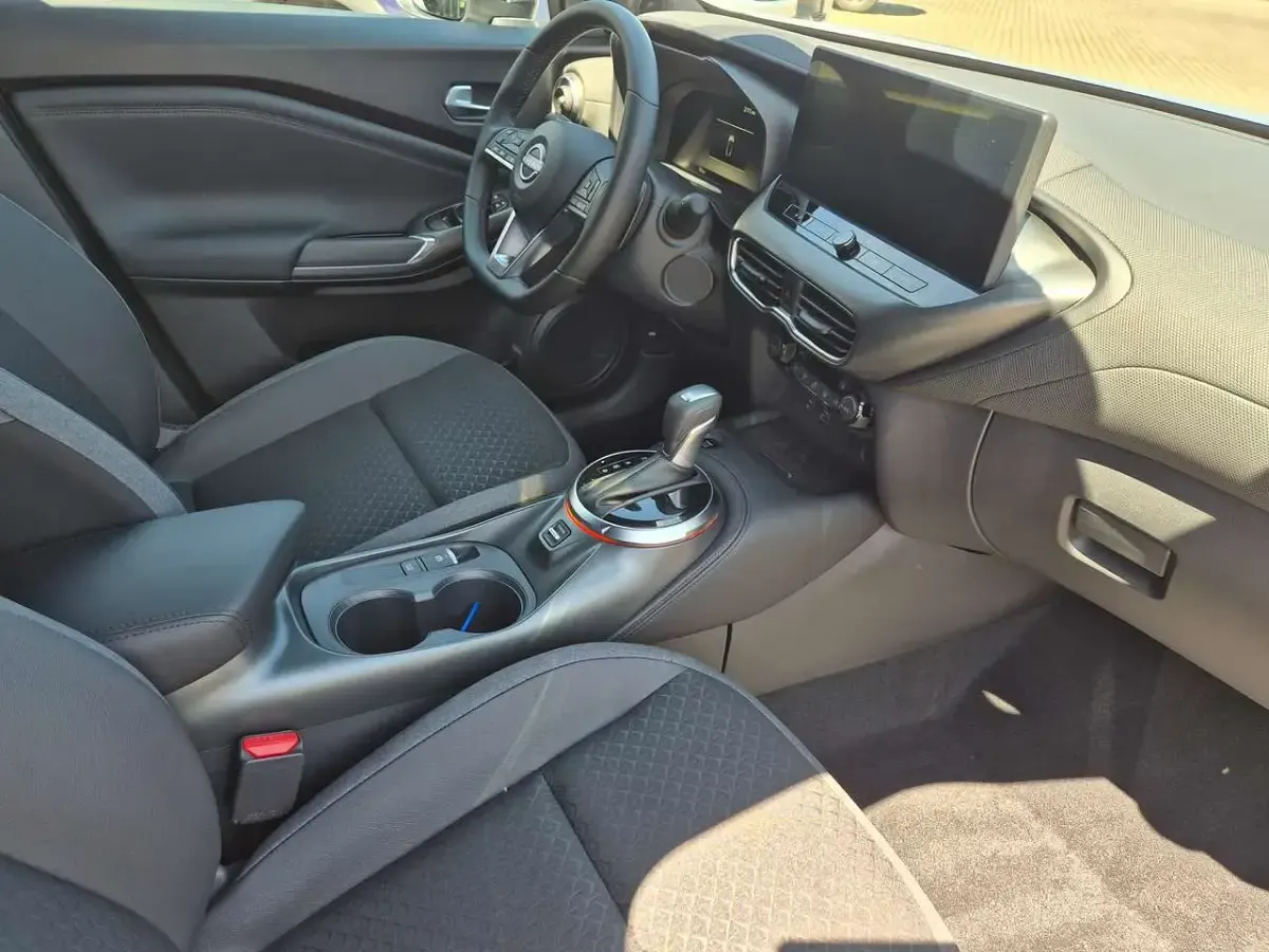 Neu Nissan Juke 114 PS (83 kW) 2026 Ceramic grey SUV