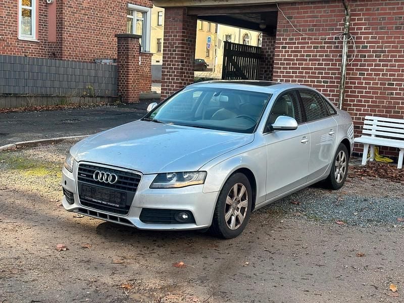 Silber Gebraucht 2008 Audi A4 Limousine | 2.900 € (Superpreis) - Bild 1/4