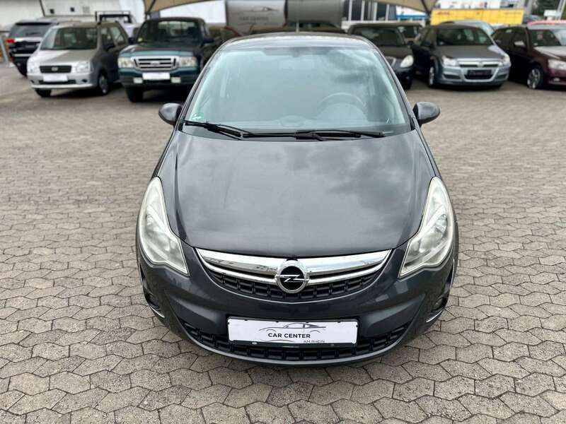 Grau Gebraucht 2011 Opel Corsa Satellite Kleinwagen | 3.490 € (Fairer Preis) - Bild 1/4