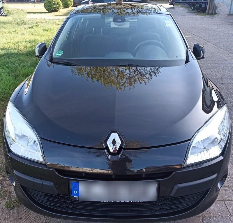 Schwarz Gebraucht 2009 Renault Mégane III Limousine | 4.750 € (Fairer Preis) - Bild 1/4