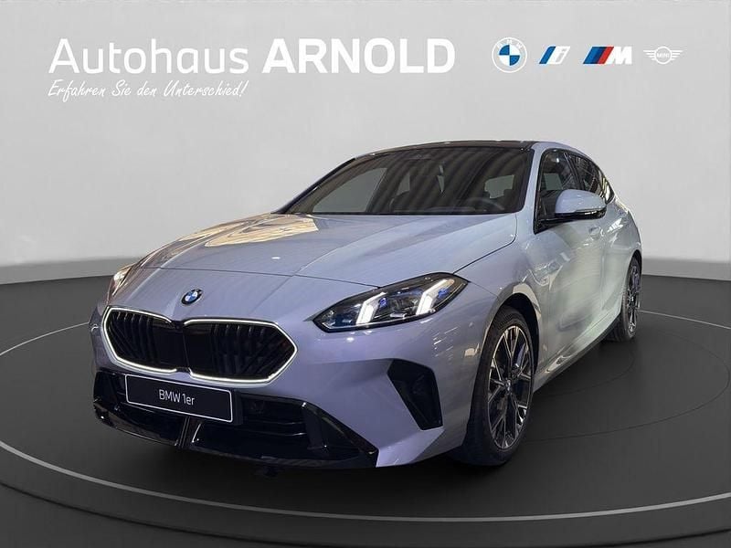 M brooklyn grau metallic Neu 2025 BMW 120 M Sport Kleinwagen | 39.700 € (Fairer Preis) - Bild 1/4