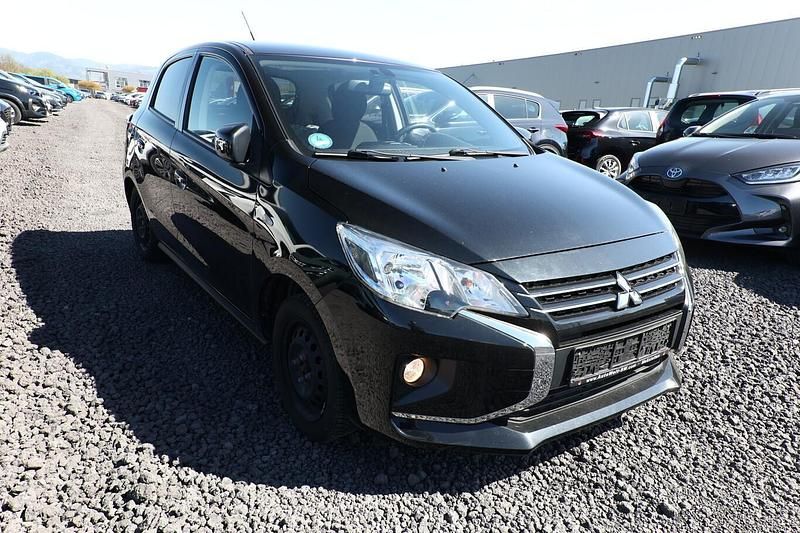 Gebraucht Mitsubishi Space Star Select+ 71 PS (52 kW) 2021 Schwarz metallic Kleinwagen