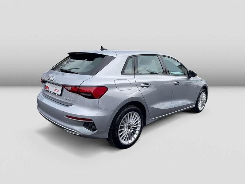 Second-hand Audi A3 Advanced 150 CP (110 kW) 2024 Argintiu Berlinǎ