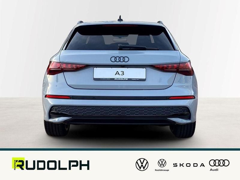 Neu Audi A3 Advanced 150 PS (110 kW) 2025 Grau Limousine