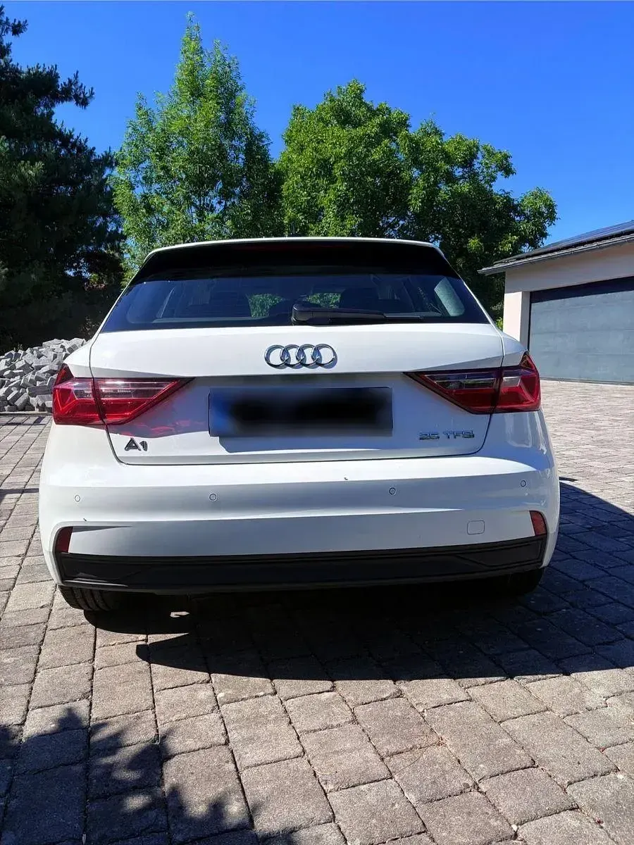 Gebraucht Audi A1 Sportback Sport 95 PS (69 kW) 2019 Weiß Kleinwagen