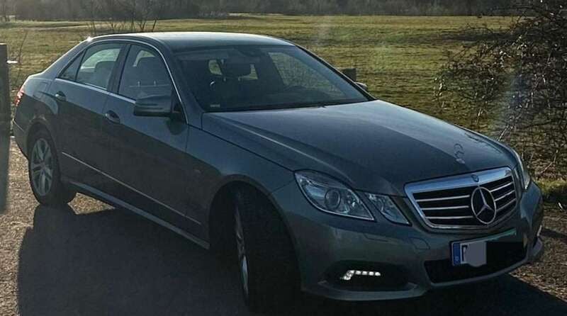 Silber Gebraucht 2011 Mercedes E350 Avantgarde Limousine | 16.500 € (Fairer Preis) - Bild 1/2