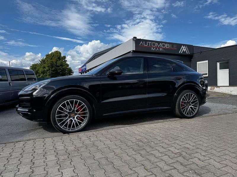 Schwarz Gebraucht 2022 Porsche Cayenne Chrono SUV | 82.900 € (Guter Preis) - Bild 1/4