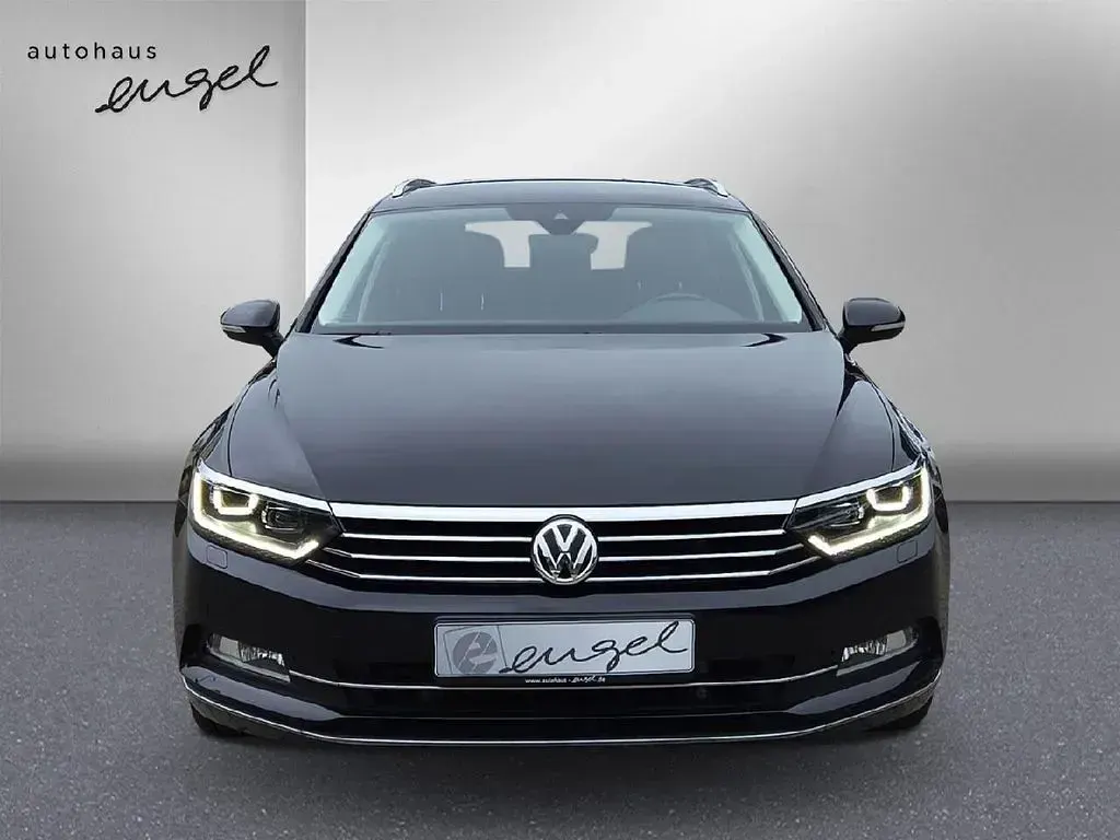 Gebraucht VW Passat Highline 190 PS (139 kW) 2019 Deep black pearlescent Kombi