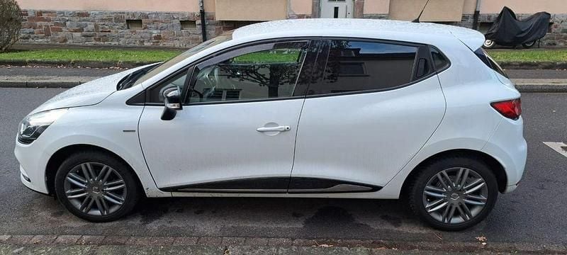 Gebraucht Renault Clio IV LIMITED 90 PS (66 kW) 2018 Weiß Kleinwagen