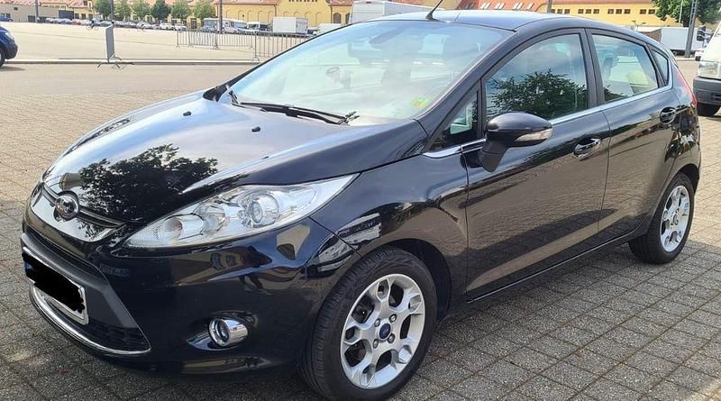 Schwarz Gebraucht 2012 Ford Fiesta Titanium Kleinwagen | 5.500 € (Fairer Preis) - Bild 1/2