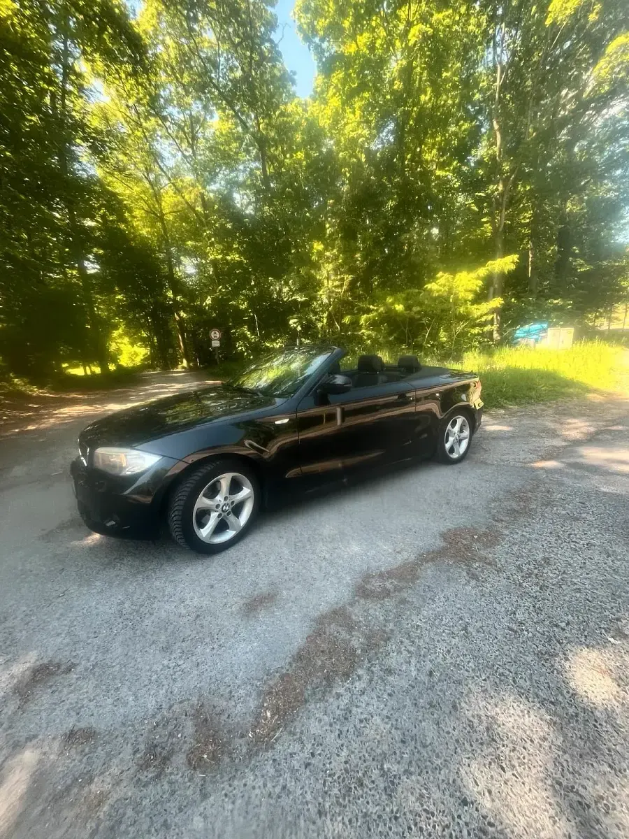 Gebraucht BMW 120 Cabriolet 177 PS (130 kW) 2012 Schwarz Cabrio