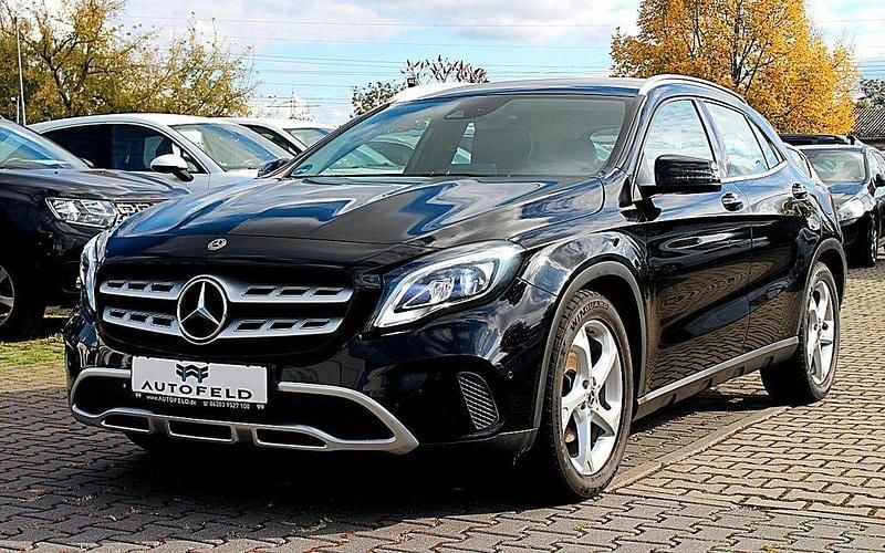 Schwarz Gebraucht 2019 Mercedes GLA200 Urban SUV | 18.950 € (Superpreis) - Bild 1/4