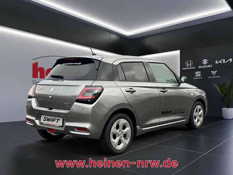 Gebraucht Suzuki Swift Comfort 83 PS (61 kW) 2025 Premium silver Kleinwagen