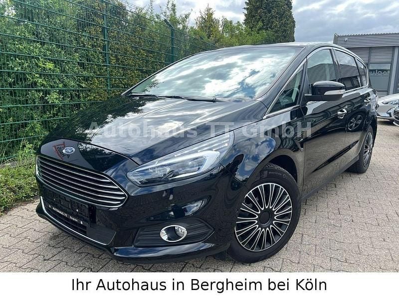 Schwarz Gebraucht 2018 Ford S-MAX Titanium Van / Kleinbus | 15.950 € (Guter Preis) - Bild 1/4