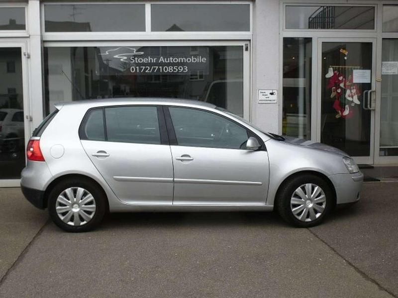 Gebraucht VW Golf V 102 PS (75 kW) 2007 Reflexsilber met Limousine
