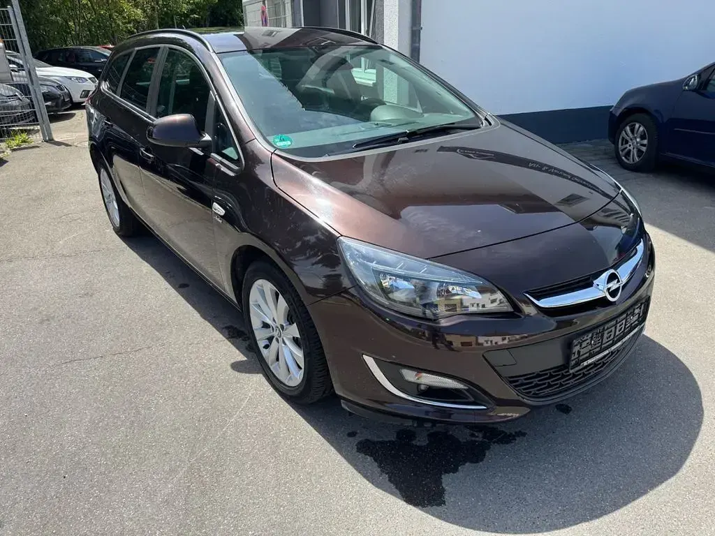 Gebraucht Opel Astra Active 120 PS (88 kW) 2013 Braun Kombi