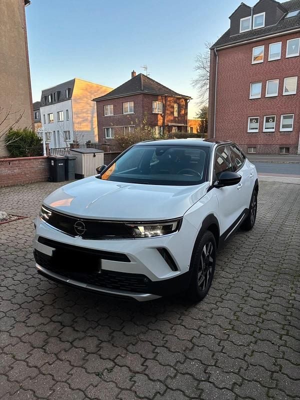 Weiß Gebraucht 2022 Opel Mokka Elegance SUV | 18.999 € (Guter Preis) - Bild 1/4