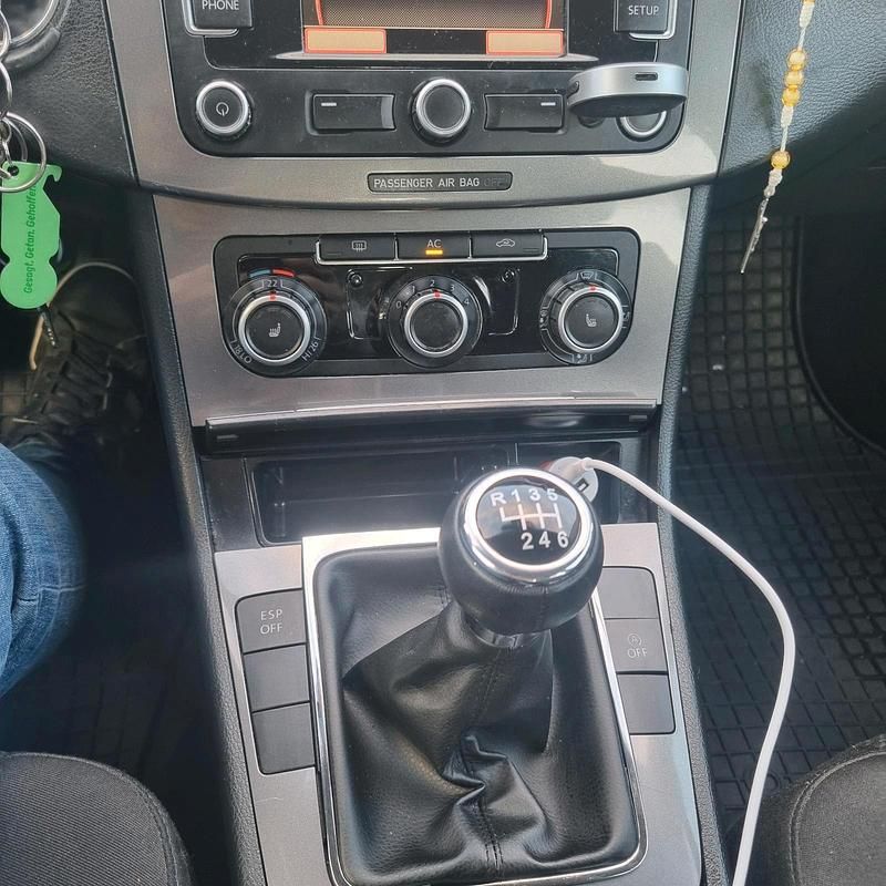 Gebraucht VW Passat 140 PS (102 kW) 2010 Blau Limousine