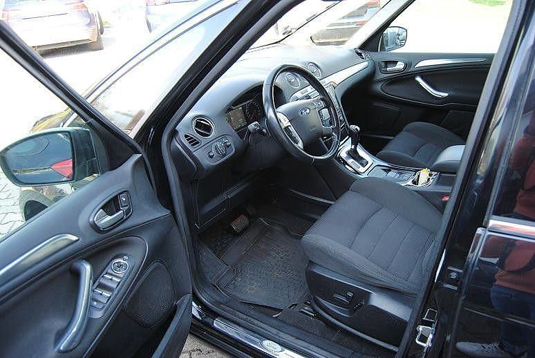 Gebraucht Ford S-MAX S 140 PS (102 kW) 2015 Schwarz Van / Kleinbus