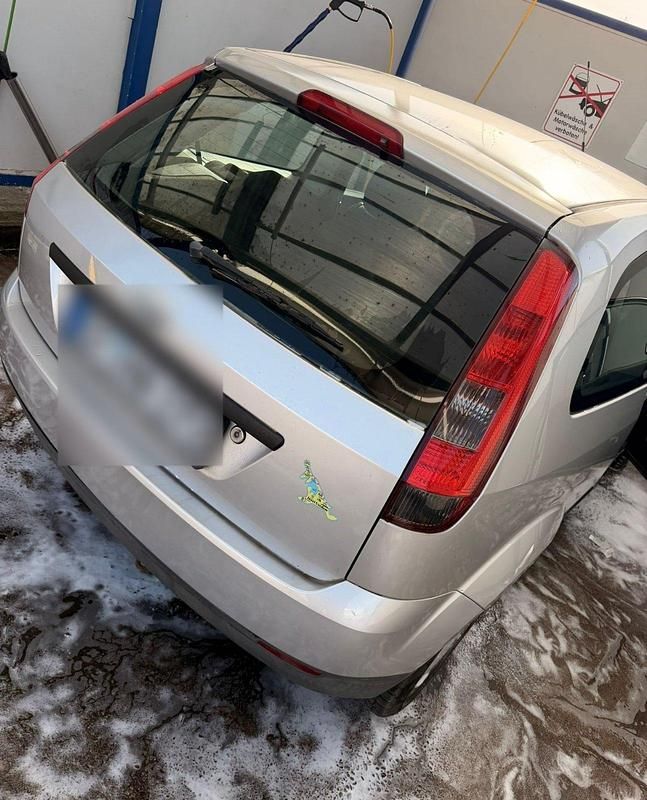 Gebraucht Ford Fiesta 60 PS (44 kW) 2009 Silber Kleinwagen