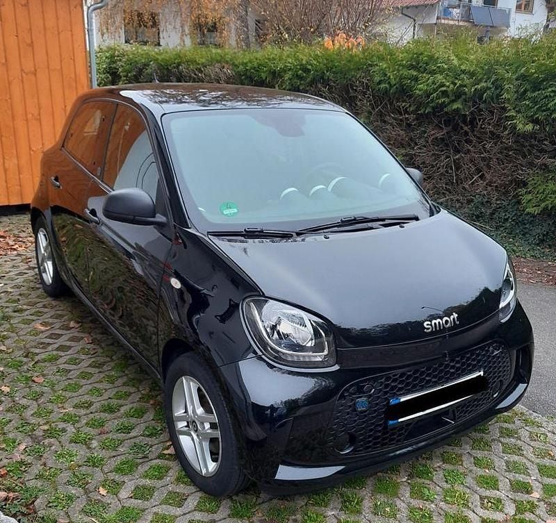 Schwarz Gebraucht 2020 Smart ForFour Electric Drive Kleinwagen | 7.888 € (Guter Preis) - Bild 1/4